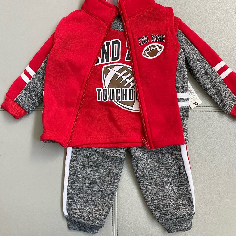 3-piece boys outfit, Grey and red, NWT, 12 M